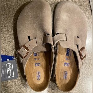 BRAND NEW Birkenstock Boston Clogs, Taupe. Size 39(US men 6-6.5, US women 8-8.5)